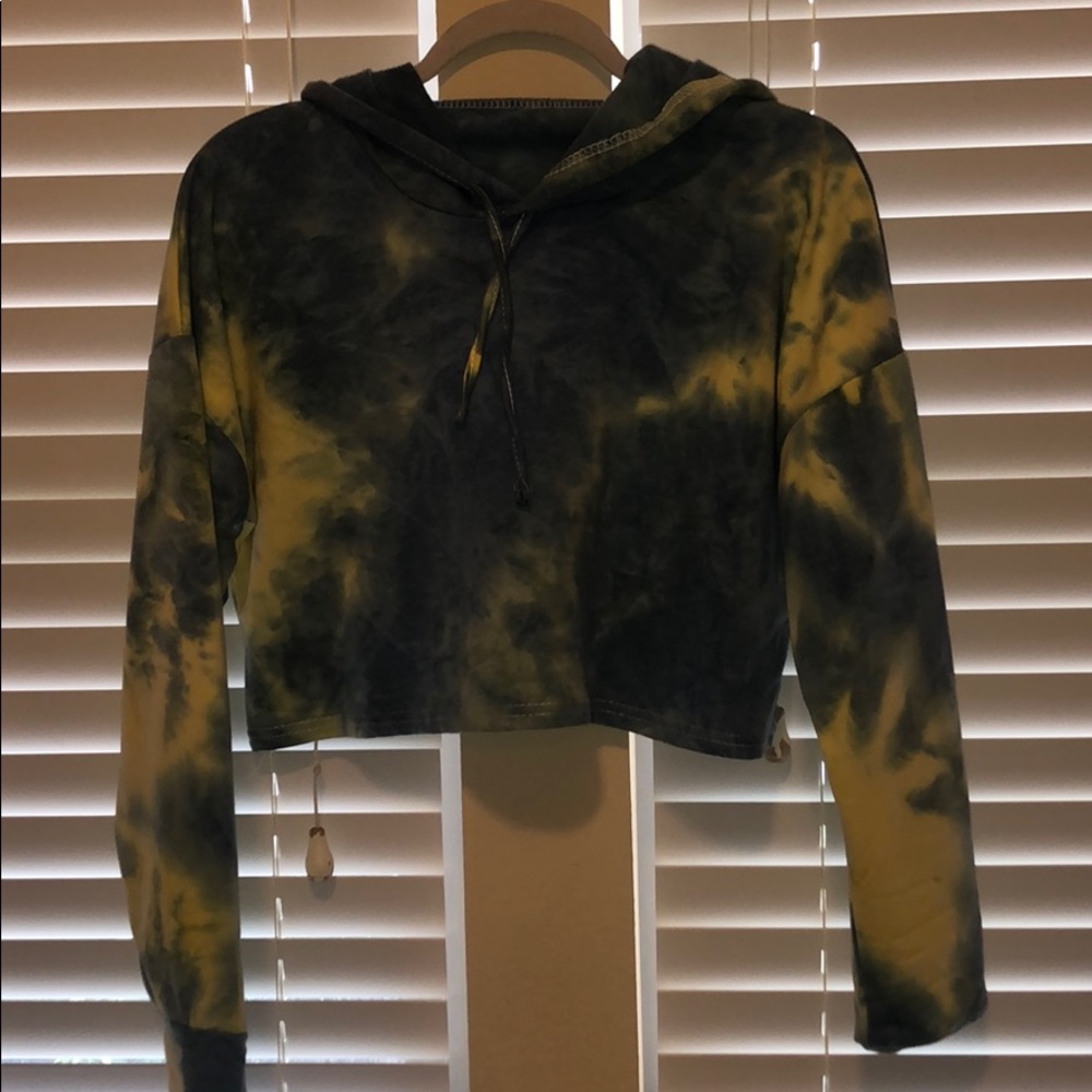 Tye dye cropped hoodie